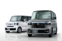 2023年10月に3代目「N-BOX」が登場。シャシーやボディー骨格などのベースを従来型から踏襲しつつ、機関や内外装をモダンにブラッシュアップした。同年12月には、シリーズ登場から12年で累計販売台数250万台を達成している。