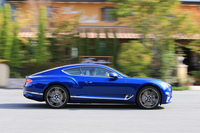 新型「コンチネンタルGT」のボディーサイズは全長×全幅×全高＝4880×1965×1405mm、ホイールベースは2850mmとなる。