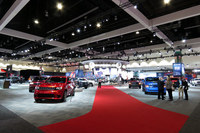 ロサンゼルスショーの取材は、櫻井健一氏のリポート2本を除き、すべてのギャラリーの撮影、デイリーコラムの執筆ともに自分が一人でやりました。人間、やればできるモンですねえ。……もう一度はムリでしょうけど。