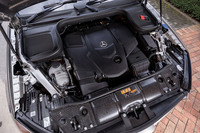 「GLE400d 4MATICスポーツ」に搭載される2.9リッター直6ディーゼルターボエンジン「OM656」は最高出力330PS、最大トルク700N・mという実力。