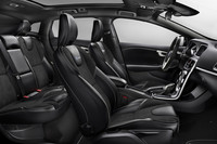 「ボルボV40 T5 R-DESIGN」、2013年4月発売の画像