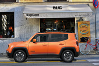 小型ジープ、レネゲードを今秋発売の画像