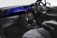 専用ダッシュボード「ブルーアンフィニ」。