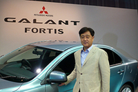 「ギャラン・フォルティスでセダンを楽しんでもらいたい」と、メインターゲットである40〜60代男性に対して走りの良さをアピールする、三菱自動車工業の益子修社長。

