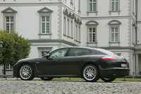 ポルシェ・パナメーラ（FR/6MT）／ポルシェ・パナメーラ4（4WD/7AT）【海外試乗記】の画像