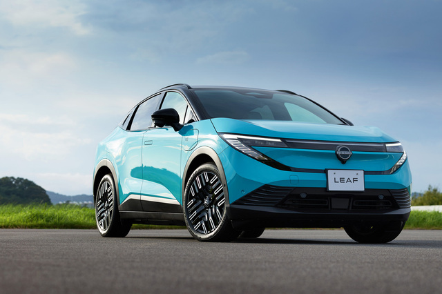 M*i様   ブルーフルーテッド リーフ オープン 日産 リーフ がオープンカーに、3ドアのワンオフコンセプトカー