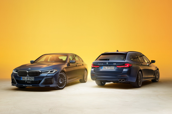 「BMWアルピナB5リムジン アルラット」（写真左）と、「同B5ツーリング アルラット」（写真右）。