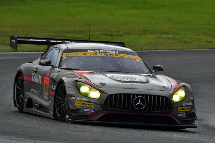 GT300クラスを制した、平中克幸／ビヨン・ビルドハイム組のNo.11 GAINER TANAX AMG GT3。