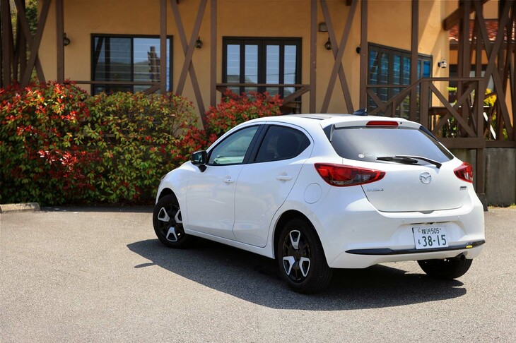 2019年7月に登場した「マツダ2」だが、その中身は2014年9月発売の4代目「デミオ」の改良モデルである。今年でデビュー9周年を迎える、なかなかのご長寿モデルなのだ。