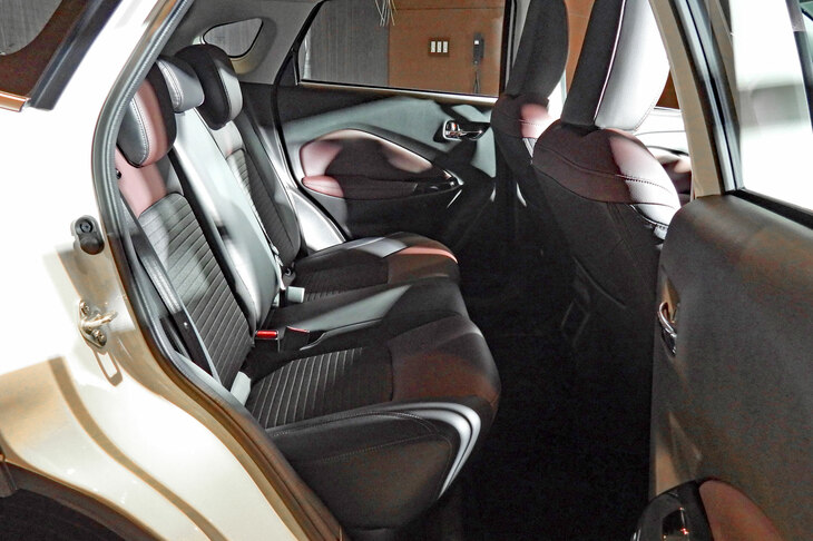 スズキ・フロンクス（リアシート）