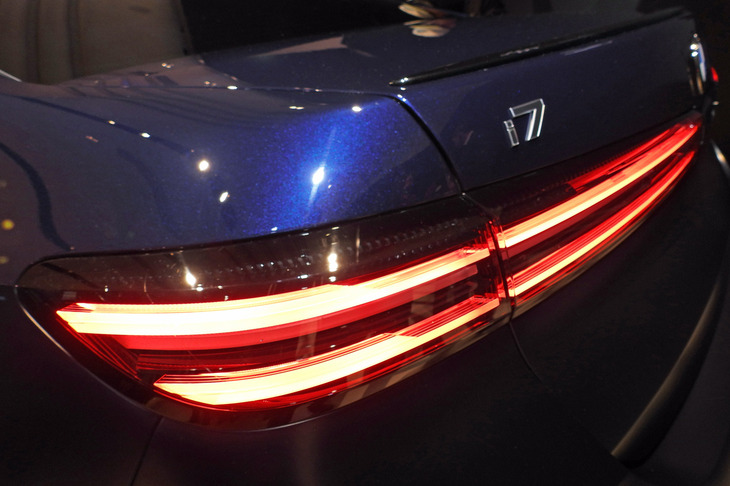 BMW i7 M70 xDrive（テールランプ）