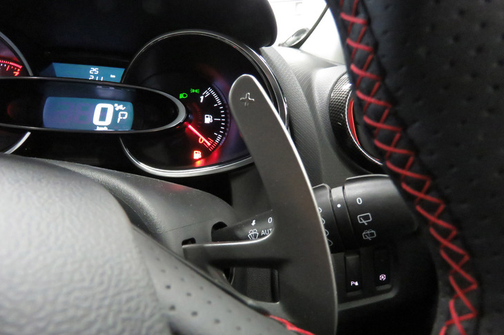 ルノー・ルーテシア ルノースポール18（シフトパドル）