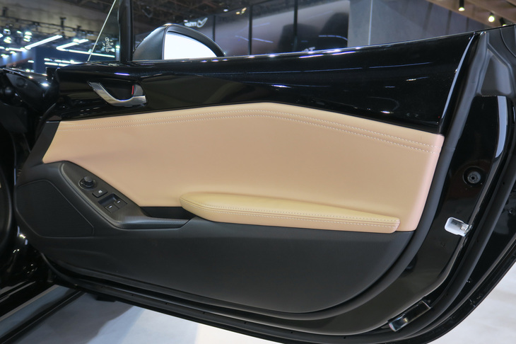 マツダ・ロードスターSレザーパッケージVセレクション