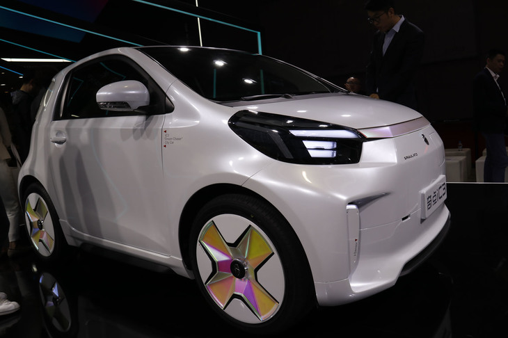 2019年4月、上海モーターショーに奇点汽車が展示した「iC3コンセプト」。ベースは「トヨタiQ」のEV版である「eQ」。