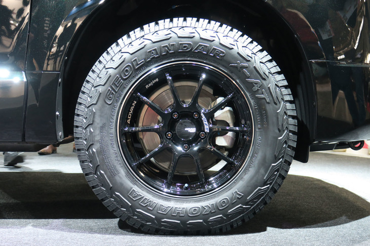 三菱デリカD：5 ALL BLACKSサポートカー