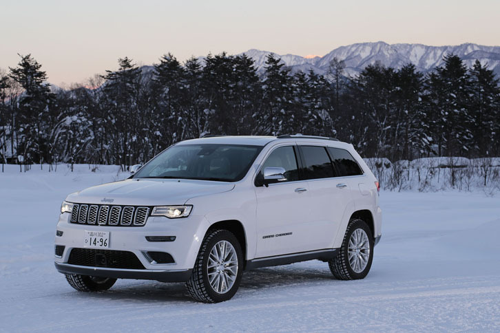 ジープ・グランドチェロキー サミット ラグーナレザーパッケージ