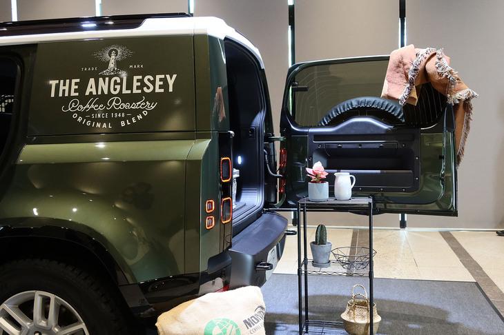 ディフェンダー110ハードトップX-DYNAMIC SE D350（バックドア）