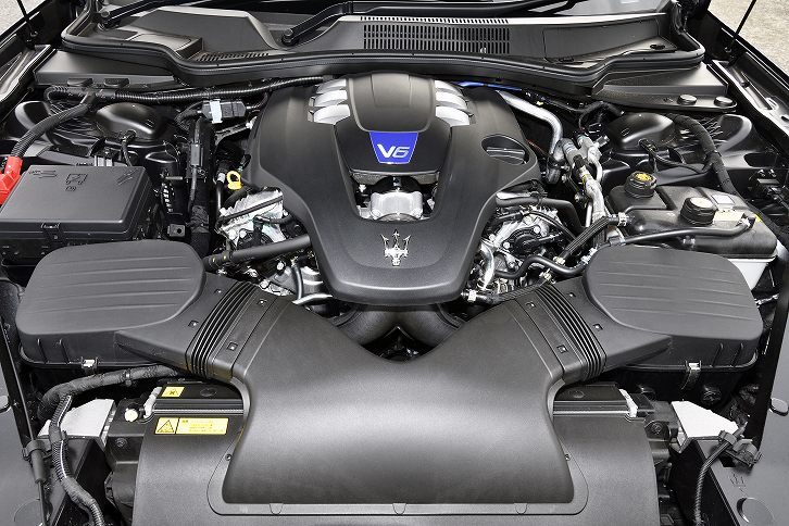 430psと580Nmにアップデートされた3リッターV6ツインターボエンジン。