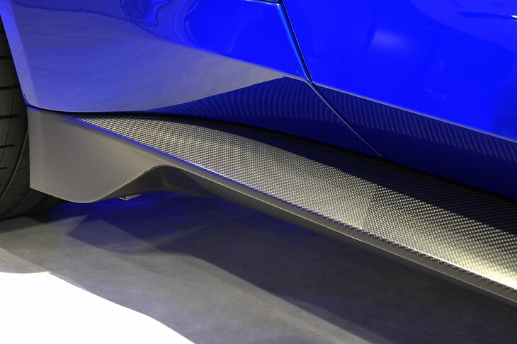 アストンマーティン・ヴァンキッシュ ヴォランテ（サイドシル）