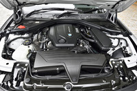 新しい2リッター直4ディーゼルターボは、従来より6psと2.1kgm強力な190psと40.8kgmを発生する。