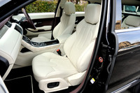 「イヴォーク プレステージ」のシートにはオックスフォードレザーが使用される。色はこのアイボリーのほか、タン、エボニー、シーラス（淡いグレー）も選べる。