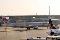 チューリッヒ空港。「ラウダ航空」を売却したあとのニキ・ラウダが再びオーストリアを拠点に展開している「ニキ航空」。