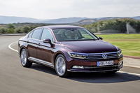 フォルクスワーゲン・パサートTSIハイライン
    