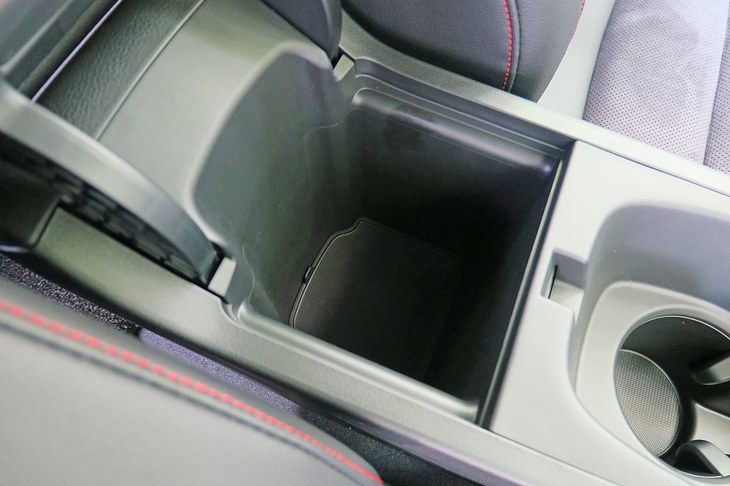ホンダ・シビックEX（センターコンソールボックス）