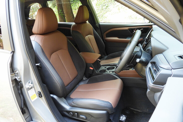 スバル・フォレスター プレミアムS：HEV EX（フロントシート）