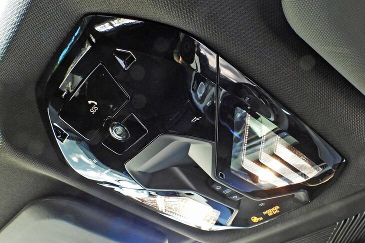 BMW X3 20d xDrive Mスポーツ（オーバーヘッドコンソール）