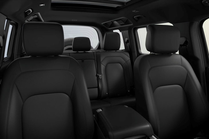 「エボニー」のウィンザーレザーシート。