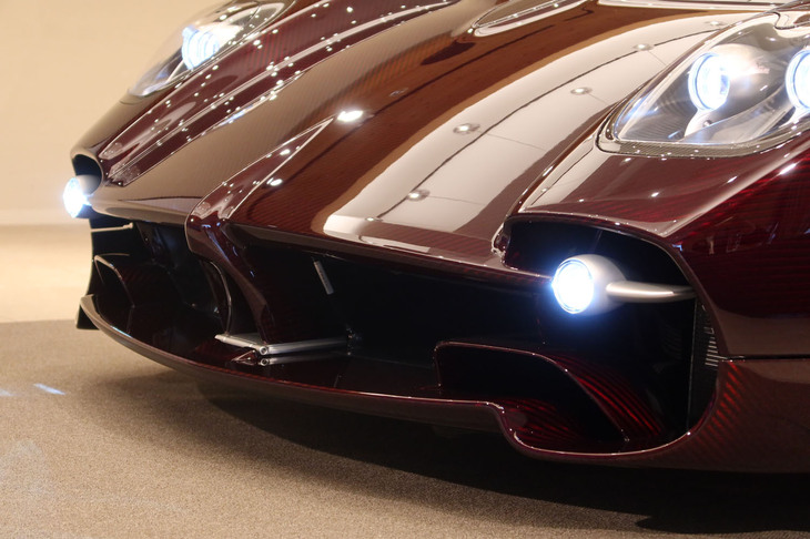 パガーニ・ウトピア ロードスター（フロントまわり）