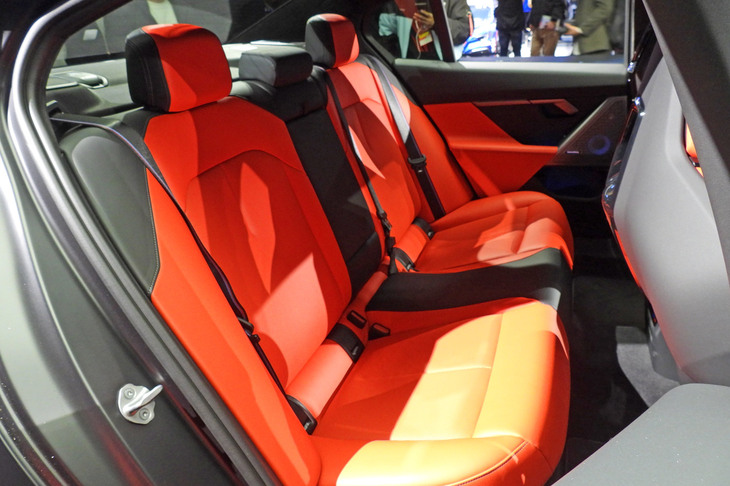 BMW M5（Mパフォーマンスパーツ装着車）