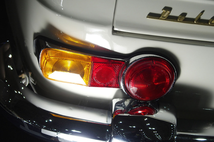 ダットサン・ブルーバード1200デラックス（1964年）