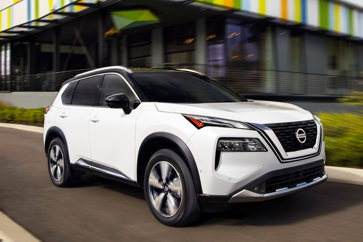 北米で2020年10月下旬に発売された新型「日産ローグ」。2021年4月の上海モーターショーには「エクストレイル」の名称で出展された。