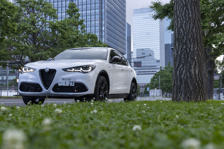アルファ ロメオ・ステルヴィオ2.0ターボQ4ヴェローチェ