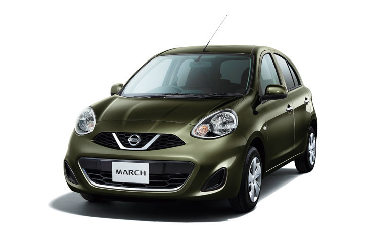 こちらのボディーカラーは新色の「チタニウムカーキ」。