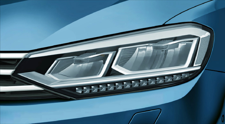 
	「TDI」にはLEDヘッドライト（オートハイトコントロール機能、LEDターンシグナル付き）を標準装備。
	