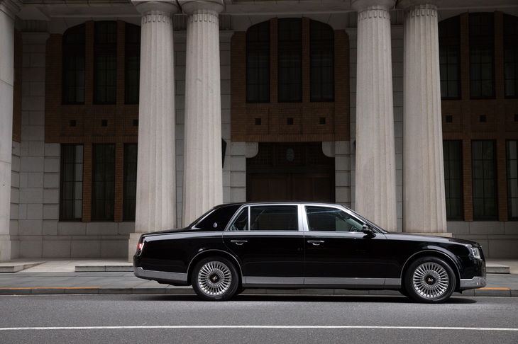 ボディーカラーは、写真のエターナルブラック「神威（かむい）」を含め、「摩周（ましゅう）」「飛鳥（あすか）」「精華（せいか）」の計4色をラインナップしている。