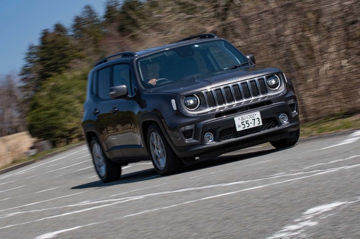 テスト車のボディーカラーは濃いグレーの「グラナイトクリスタル」。これを含めて全6色が設定されている。