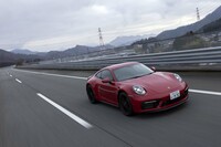 100km/h巡行時のエンジン回転数は、5速で2400rpm、6速で2000rpm、7速では1600rpmとなる。