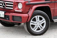 タイヤサイズは前後とも265/60R18で、テスト車にはブリヂストンのSUV向けプレミアムタイヤ「デューラーH/P 680」が装着されていた。