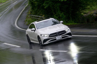 今回試乗した「CLS220dスポーツ」は、日本におけるCLSのベースグレード。高出力エンジンを搭載した上級グレードや、“AMGモデル”というわけではないが、それでも気持ちのいい走りを楽しむことができた。
