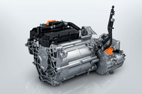 「SUV e-2008」のモーター。選択された走行モードによってアウトプットが変化する。