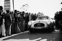 1952年の「カレラ・パナメリカーナ・メヒコ」で活躍した「300SL」のレーシングカー。