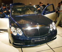 フロントまわりは、グリルを大型化するなどのお化粧直しが施された。