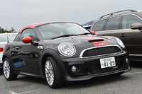 従来のMTに加え、6段ATがラインナップに追加された「ジョンクーパーワークス」シリーズ。写真は2シーターの「MINIジョンクーパーワークス クーペ」だ。