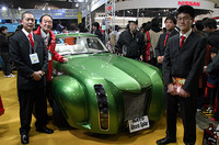 「宇宙船をイメージした」というNATSのカスタムカー。なんじゃこりゃ？