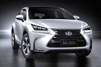 「レクサスNX300h」
    