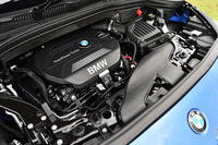 ターボで過給される2リッター直4ディーゼルエンジン。1750rpmの低回転域から33.7kgmの最大トルクを発生する。JC08モードの燃費値は、21.3km/リッター。